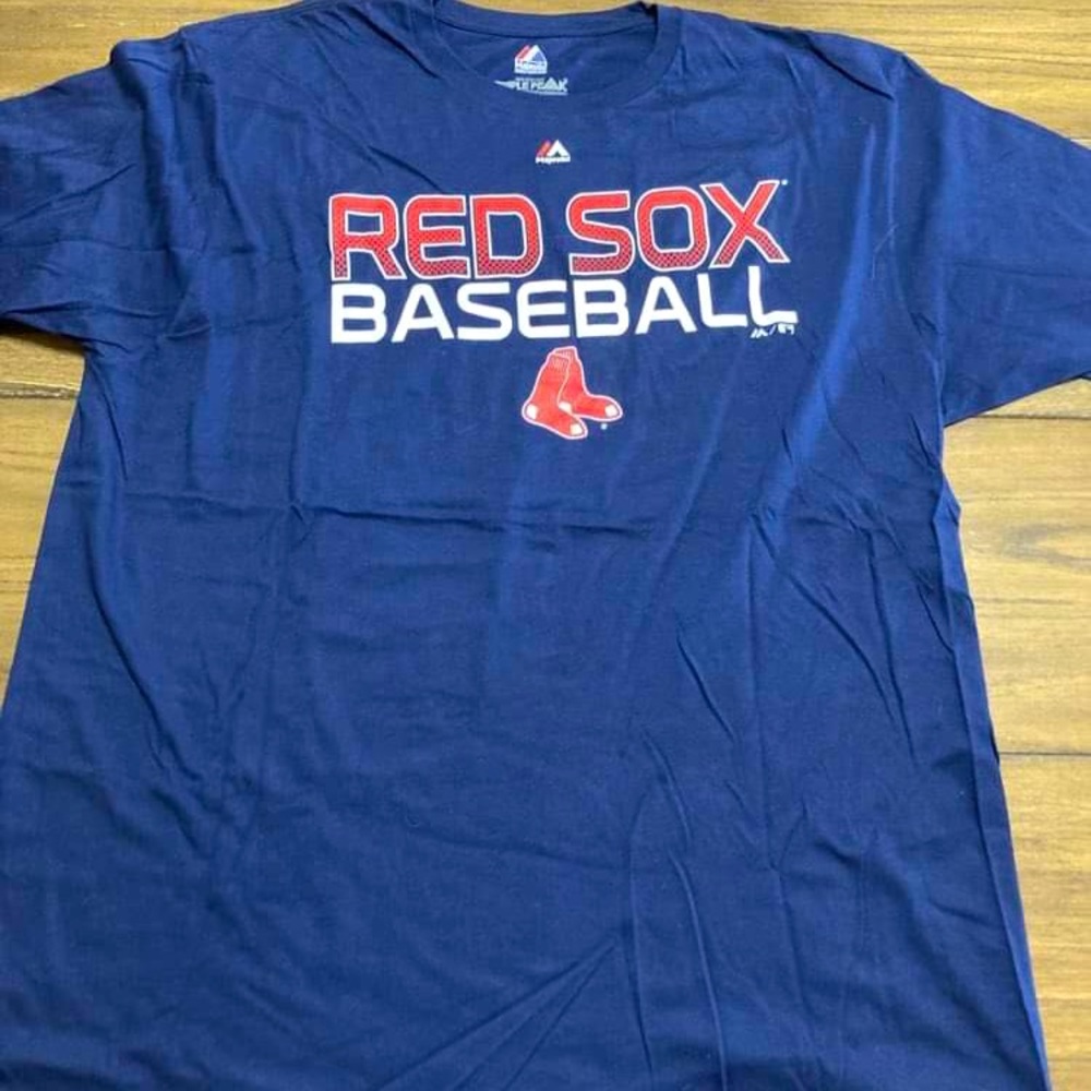 Red Sox T-shirt. Men’s size 2XL. Brand new never worn.